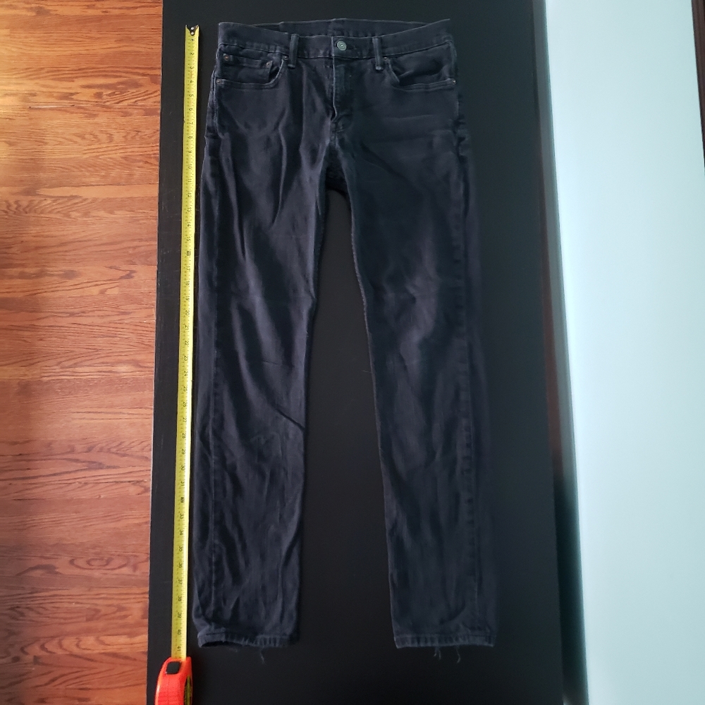 Levis size 32